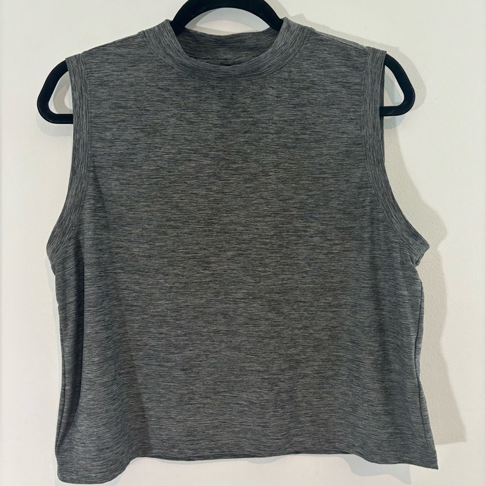 Calia Women’s Medium Gray Dri-Fit Sleeveless Slightly Cropped Work Out Tank Top